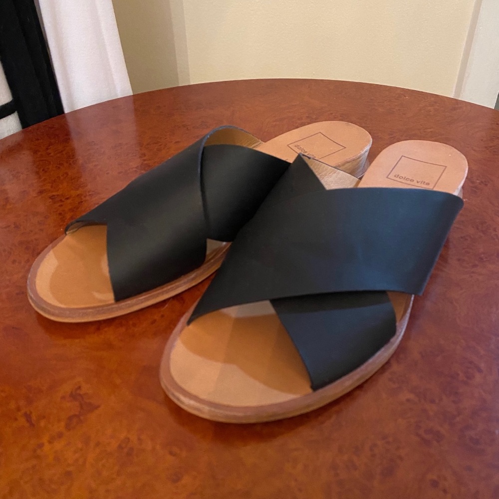 Dolce Vita Pipar Crossover Sandal